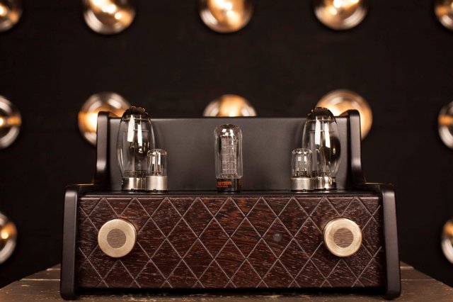 THUNDER integrated amplifier